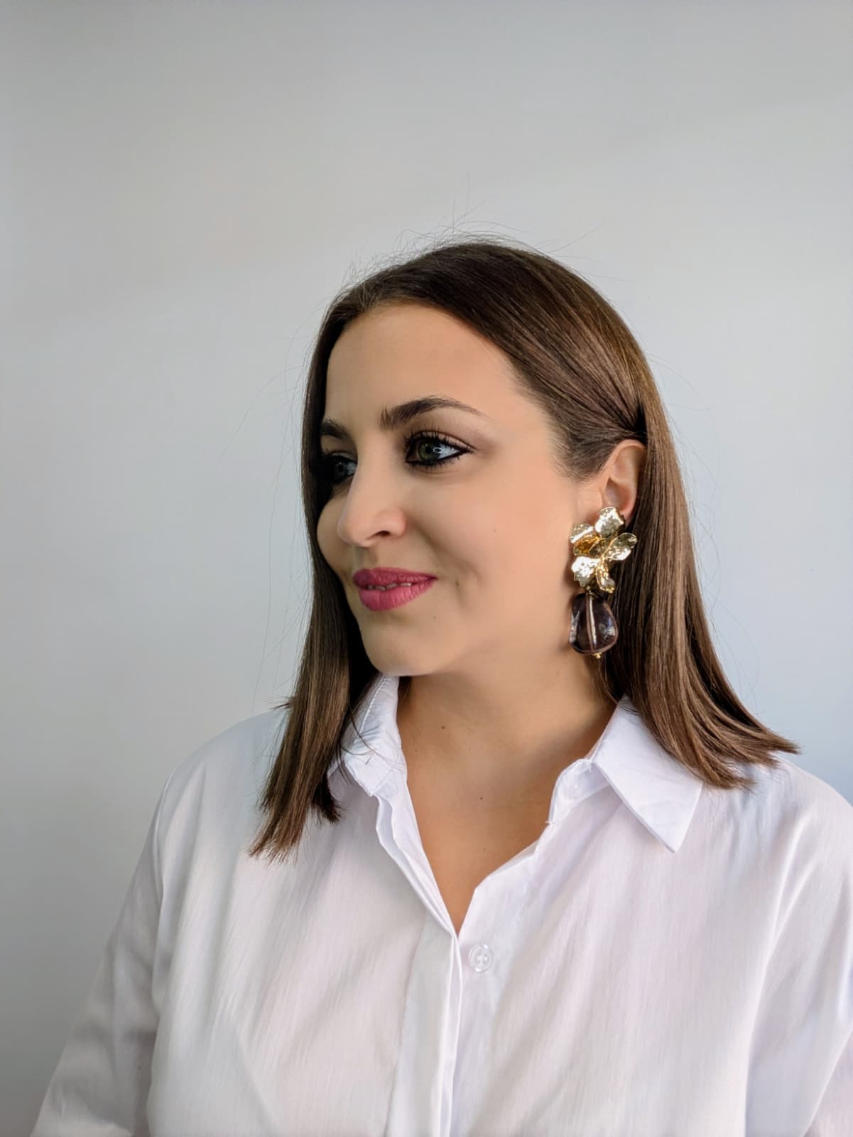 pendientes petalo con lagrima gris