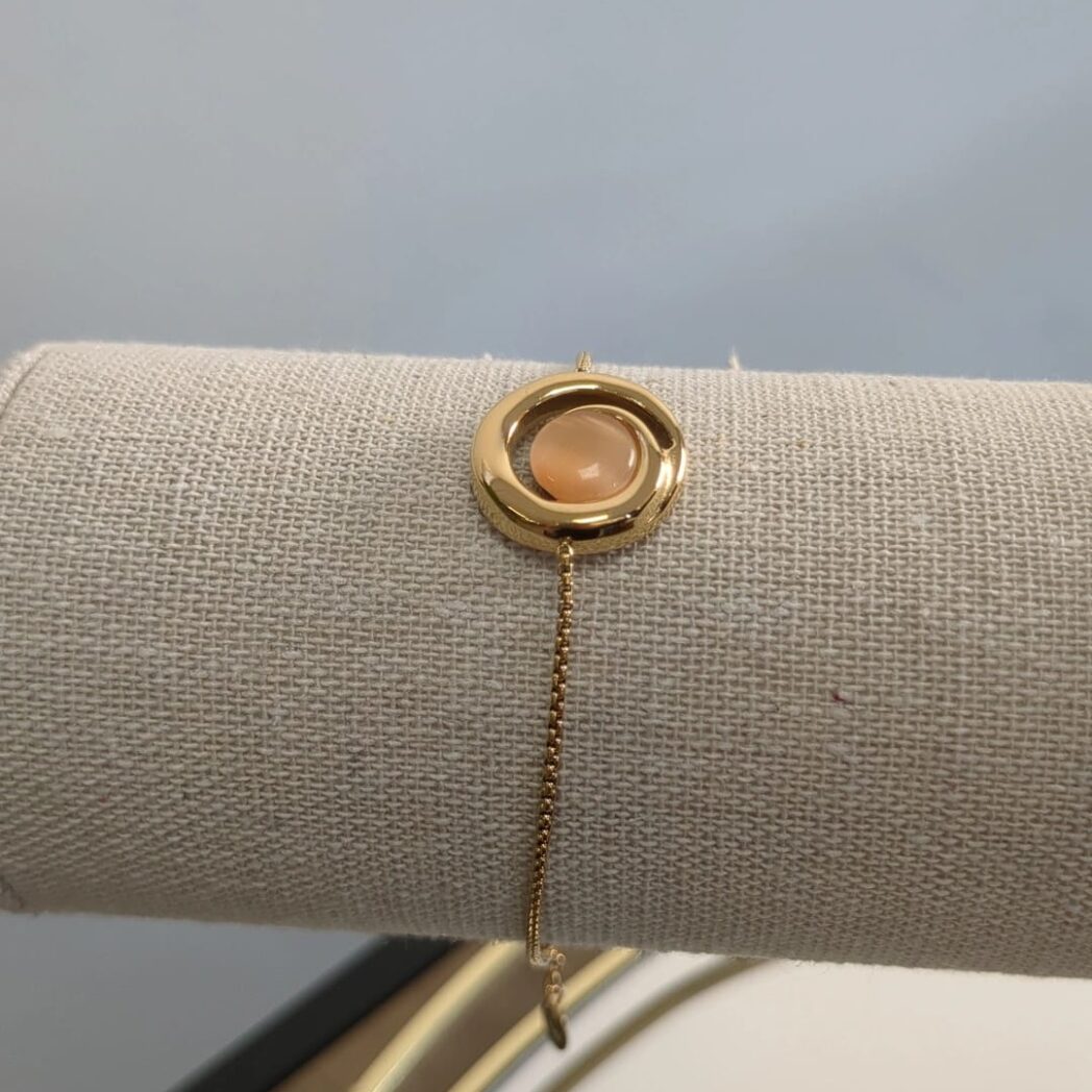 Pulsera Dorada Minimal con Piedra Central